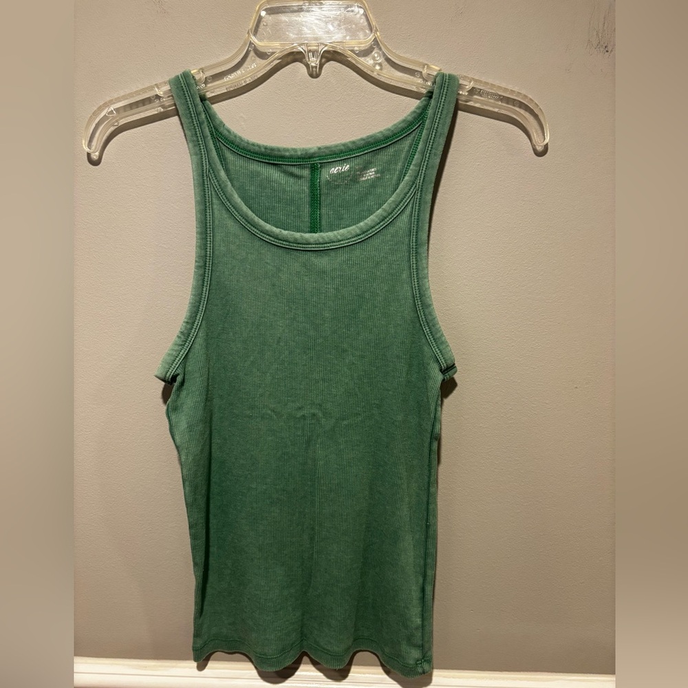 Women's Aerie Green Tank Top - Size Medium NWOT